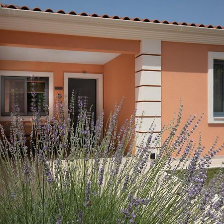 Perithia Suites Bagian luar foto