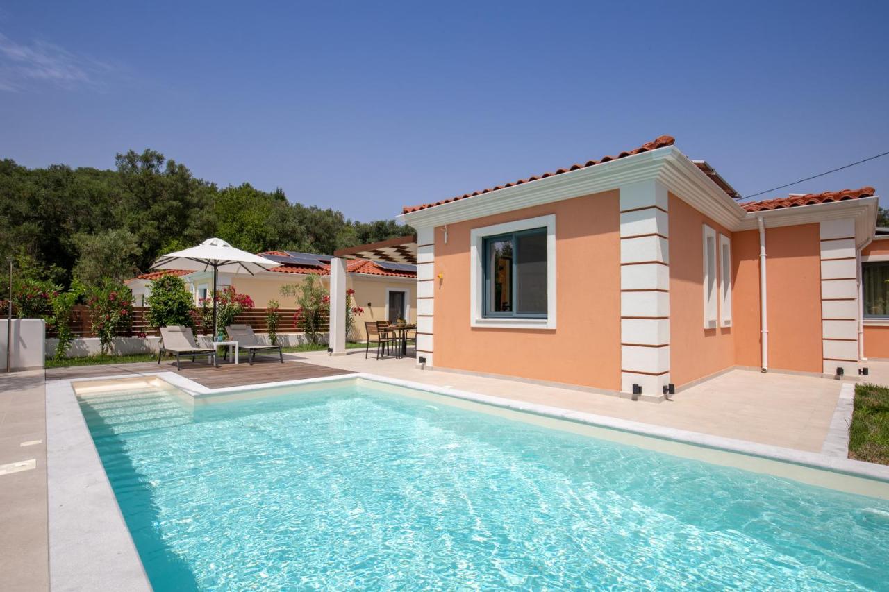 Perithia Suites Bagian luar foto