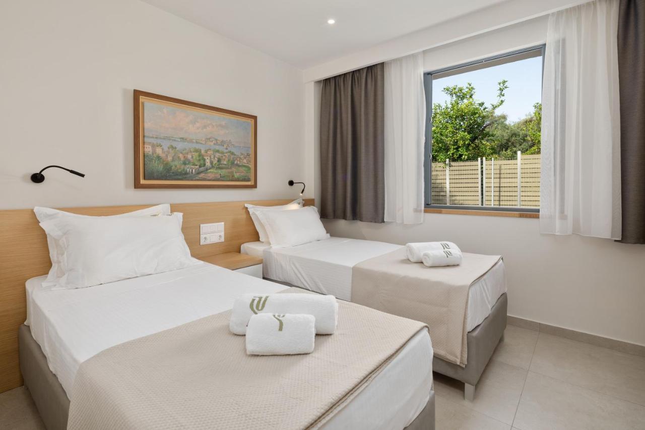 Perithia Suites Bagian luar foto