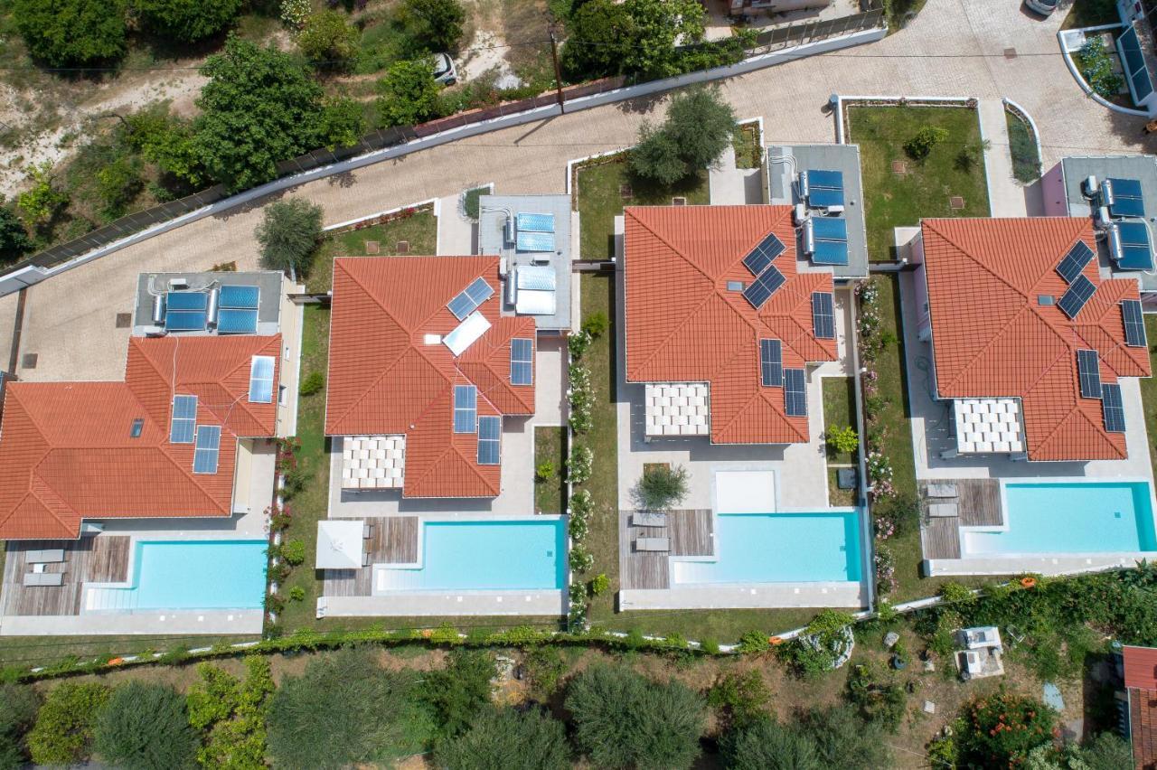 Perithia Suites Bagian luar foto