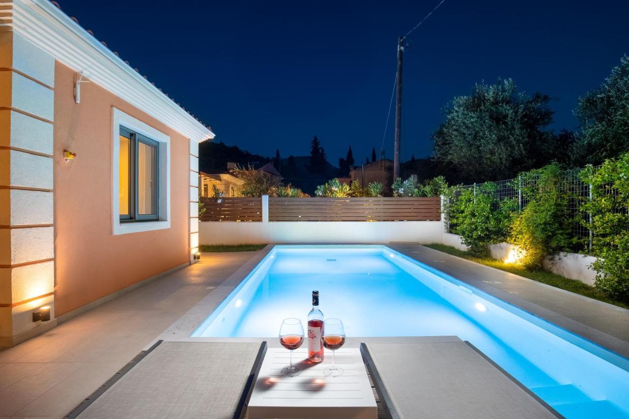 Perithia Suites Bagian luar foto